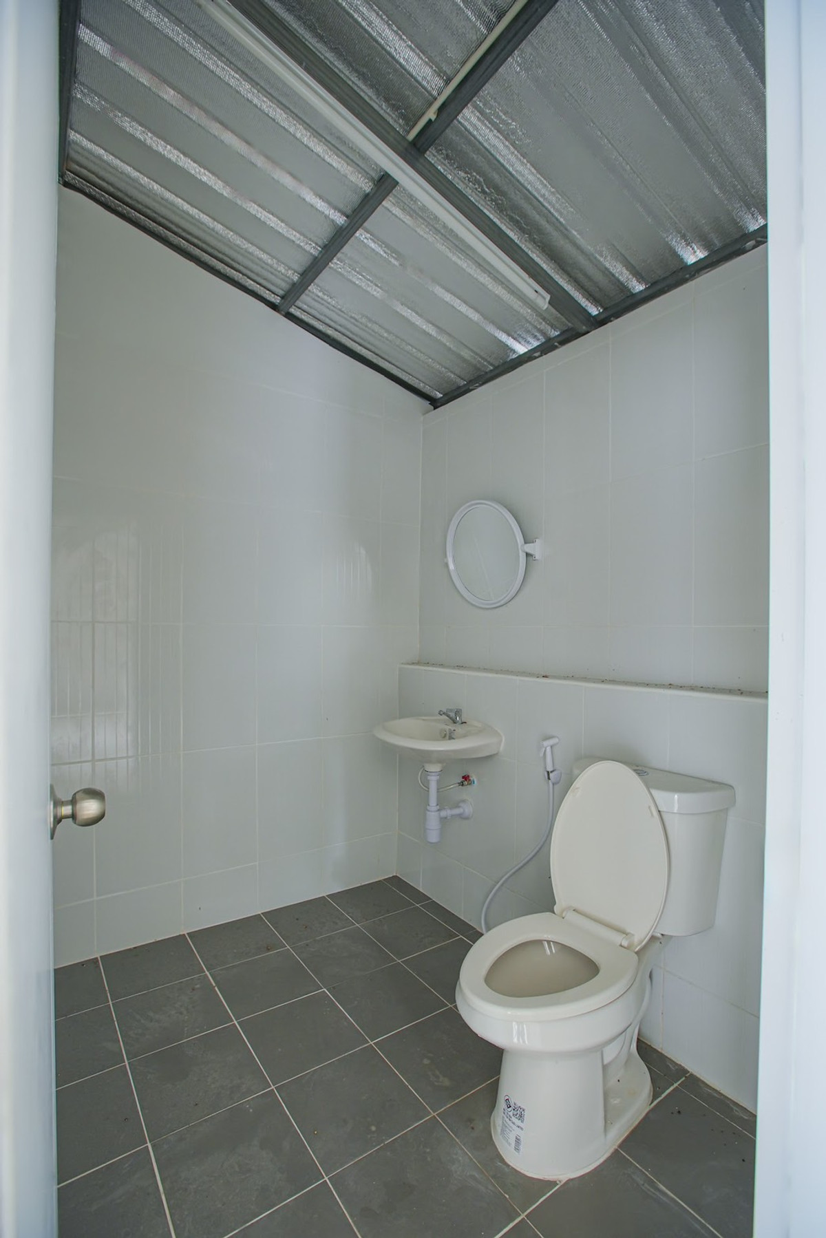 ขายอาคารพาณิชย์แจ้งวัฒนะ เมืองทอง : ตึกแถว อาคารพาณิชย์ 2 คูหา ซอยวัดเวฬุวนาราม13 รีโนเวทใหม่ทั้งหลัง