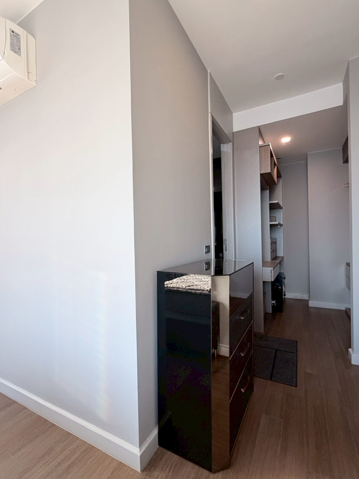 For RentCondoSilom, Saladaeng, Bangrak : 🏙️✨ For Rent: Beautifully Decorated Unit at M Silom – Ready to Move In! 🐶🛁