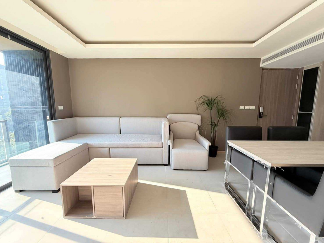 For RentCondoSukhumvit, Asoke, Thonglor : Condo for rent, Urbitia Thonglor, 65 sq m, near BTS Thonglor.