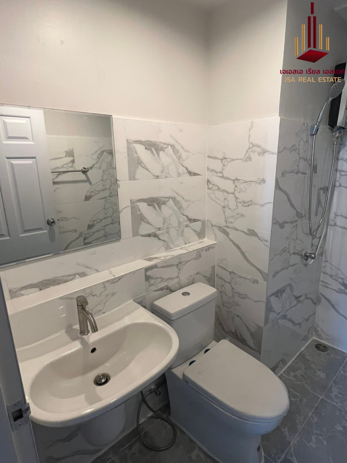 ขายคอนโดวงเวียนใหญ่ เจริญนคร : ✨ For Sale: The Seed Sathon - Taksin Condo ✨  💰 Only 2,000,000 THB