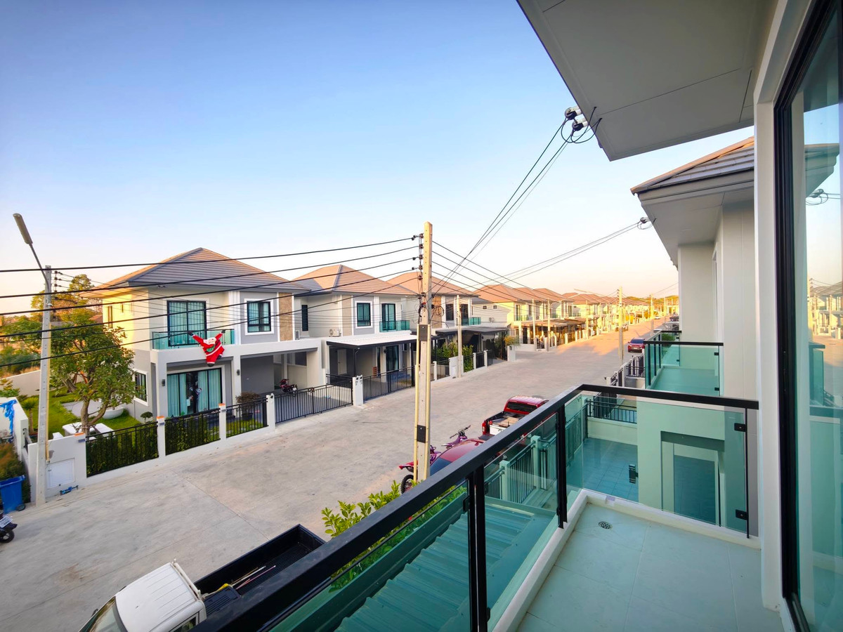 For SaleHousePattaya, Bangsaen, Chonburi : The Grand 9 / 4 Bedrooms (SALE WITH TENANT), The Grand 9 / 4 Bedrooms (Sale with Tenant) BEWN082