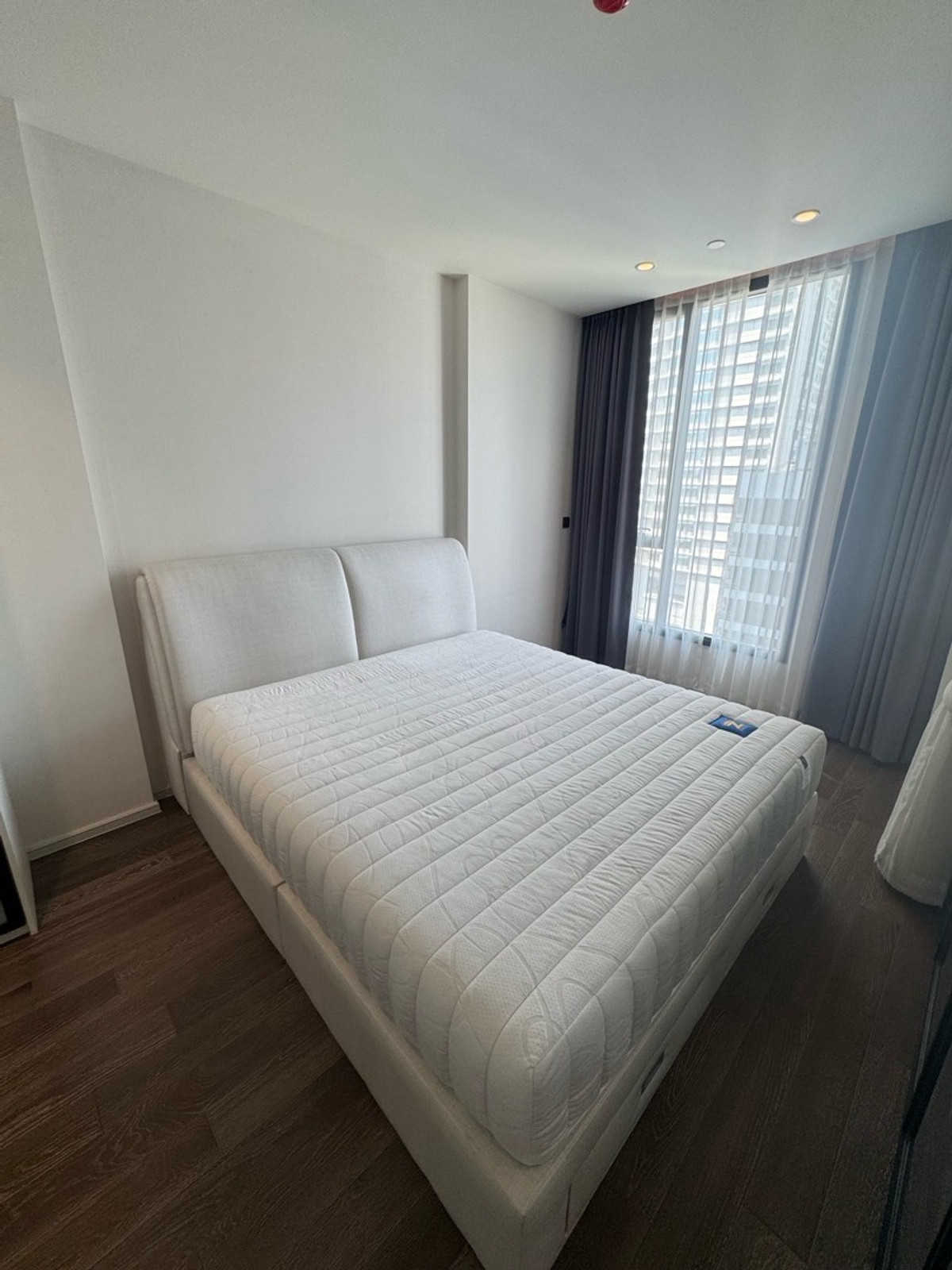 ให้เช่าคอนโดสุขุมวิท อโศก ทองหล่อ : For Rent Muniq Sukhumvit 23 1 bedroom 43,000 baht allowed pet contact 0869017364