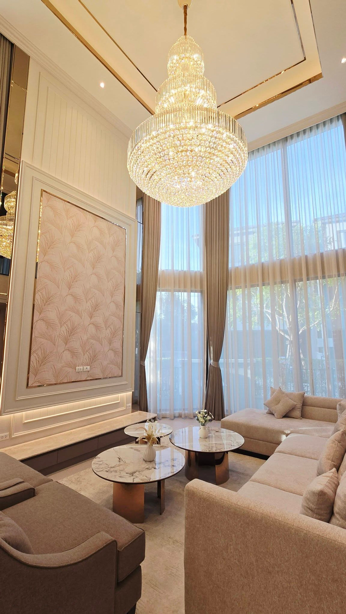 ให้เช่าบ้านบางนา แบริ่ง ลาซาล : [ปล่อยเช่า] ✨ บ้านหรู 3 ชั้น ใกล้Mega บางนา | บ้านกลางเมือง ดิอิดิชั่น บางนา | พร้อมลิฟท์และ Penthouse ส่วนตัว