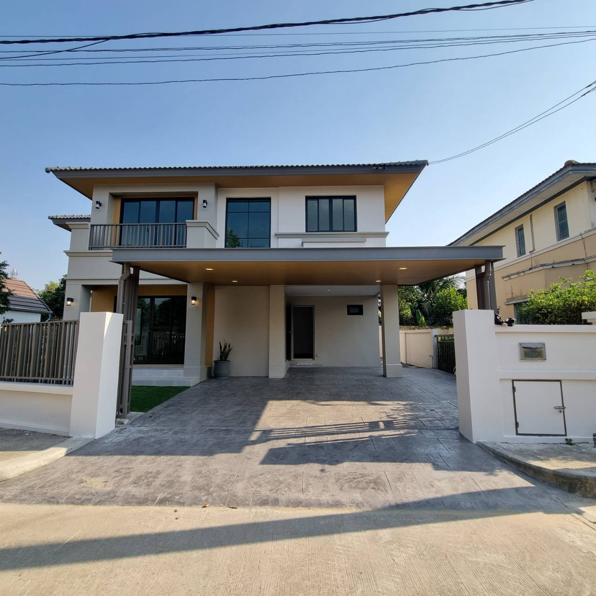 ขายบ้านนนทบุรี บางใหญ่ บางบัวทอง :  ขายบ้านเดี่ยว นันทวัน วงแหวน-รัตนาธิเบศร์  4 นอน 4 น้ำ พร้อมห้องผู้สูงอายุ หน้าบ้านไม่ชนใคร รีโนเวทพร้อมอยู่