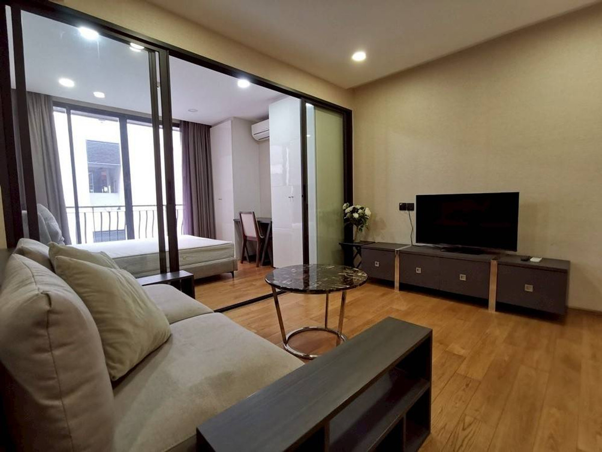 ให้เช่าคอนโดวิทยุ ชิดลม หลังสวน : ให้เช่า Klass condo langsuan 1 ห้องนอน 1 ห้องน้ำ 33 ตร.ม. 25,000 บาท