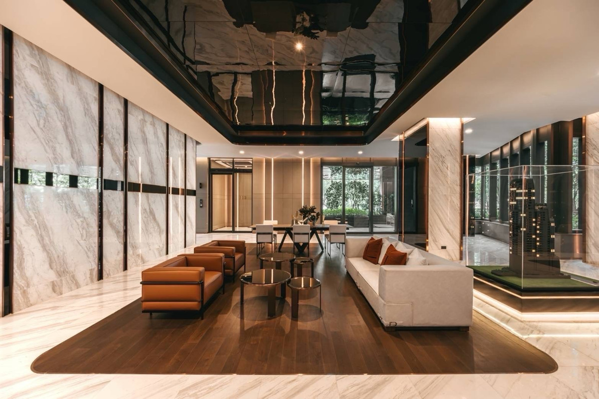 ขายคอนโดสุขุมวิท อโศก ทองหล่อ : 2 ห้องนอน 𝗦𝗣𝗘𝗖𝗜𝗔𝗟 𝗣𝗥𝗜𝗖𝗘* 𝐀𝐞𝐬𝐭𝐢𝐪 𝐓𝐡𝐨𝐧𝐠𝐥𝐨𝐫 คอนโด Pet Allowed ใจกลางทองหล่อ