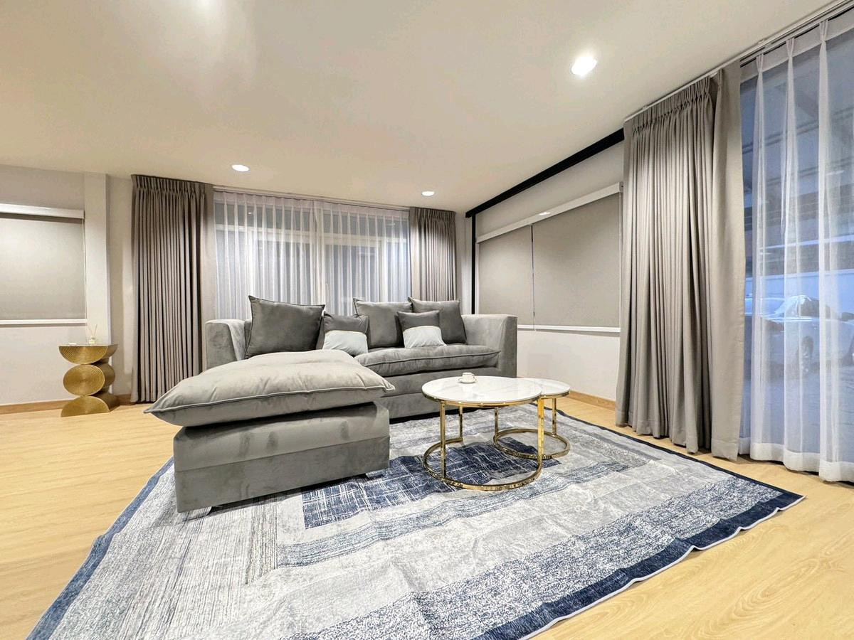 ให้เช่าบ้านรัชดา ห้วยขวาง : 🚩For Rent : Single house in Ladphrao - Suthisan / 5 Bed,4 Bath / 5 Parking 