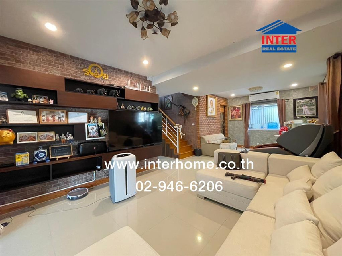 For SaleHousePattaya, Bangsaen, Chonburi : 2-story detached house, 43.8 sq m, Pruksa Nara Village. Nong Mon-Chonburi Soi 11, near Eastern Seaboard Nursing School, Sukhumvit Road, Saensuk Road, Mueang Chonburi, Chonburi