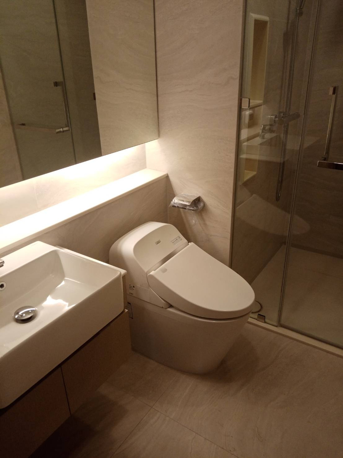 ขายคอนโดราชเทวี พญาไท : From Developer Address Siam Ratchataewee 60 sq.m. 中 日 Please add LINE ID @806qphgn o8415o5483