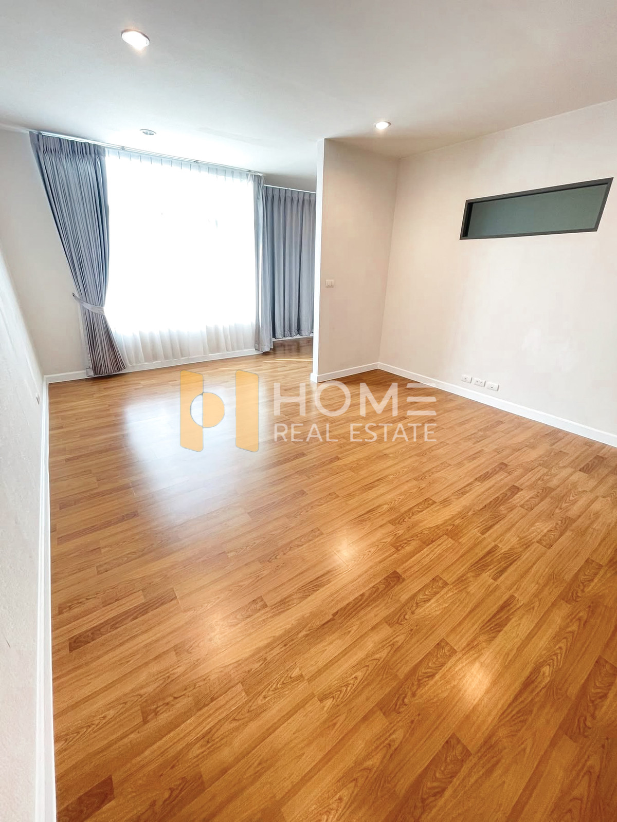 For SaleTownhomePattanakan, Srinakarin : The Metro Pattanakarn - Srinakarin / 3 Bedrooms (FOR SALE) FONT032