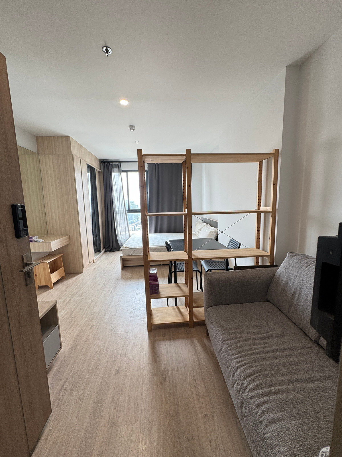 For RentCondoBangna, Bearing, Lasalle : CH01284 Condo for rent Ideo O2 Bangna near BTS Bangna.