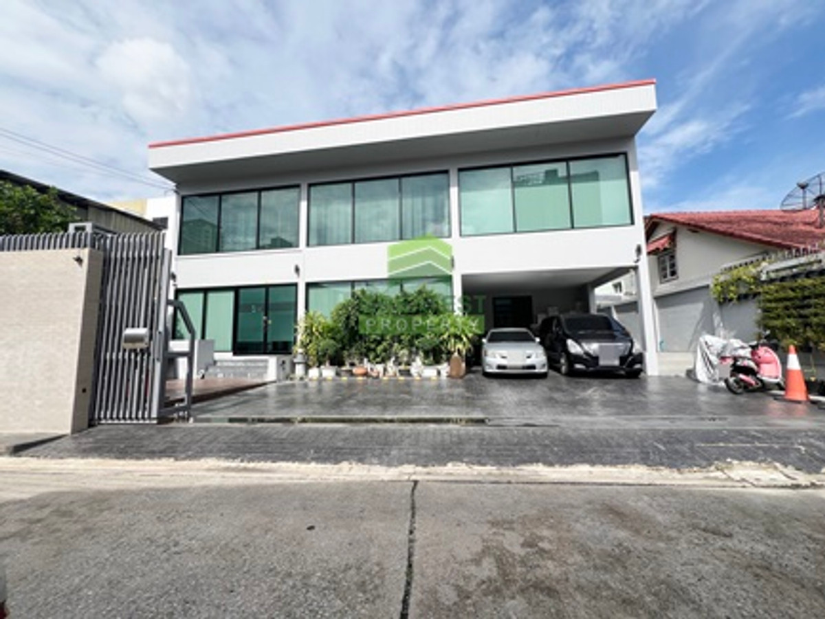 ขายโฮมออฟฟิศสุขุมวิท อโศก ทองหล่อ : ขายตึก สำนักงาน โฮมออฟฟิศ สุขุมวิท64 พงษ์เวชน์อนุสรณ์2 พระโขนง บางจาก เนื้อที่ 84 ตร.ว ใหม่ ใกล้ทางด่วน BTS ปุณณวิถี