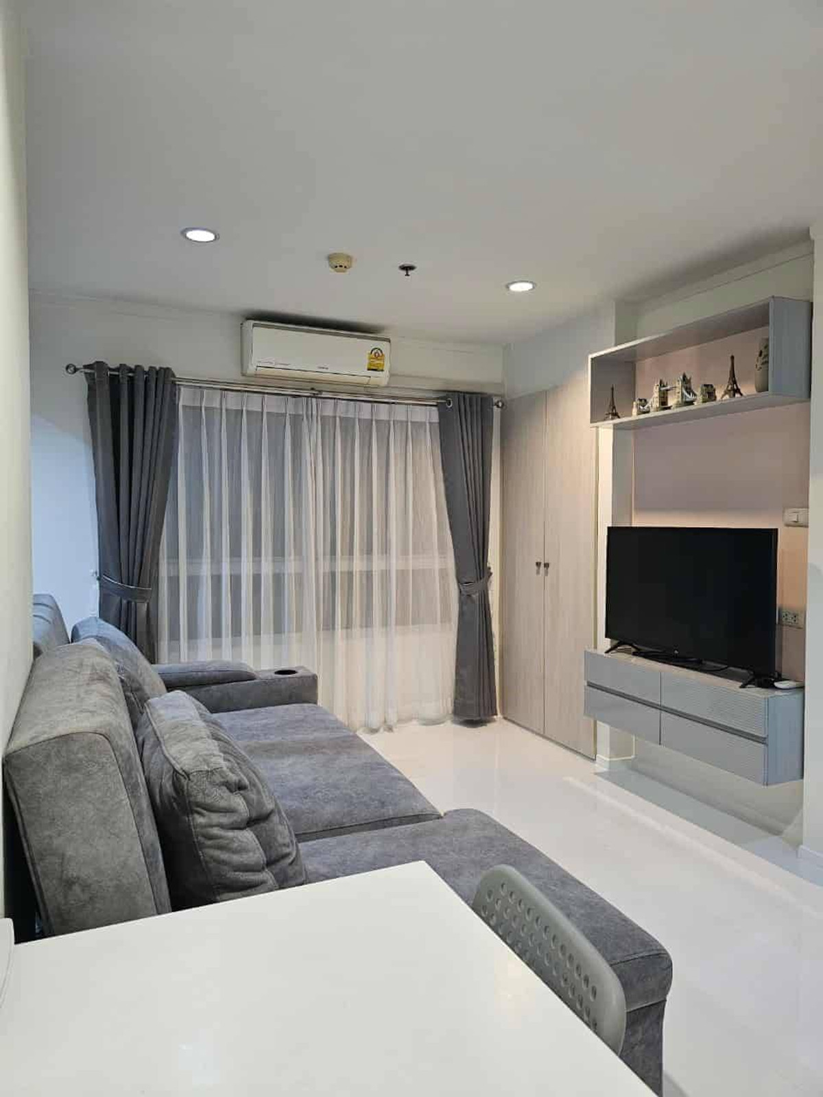 For RentCondoOnnut, Udomsuk : Condo for rent LPN Ville Sukhumvit 77 (Phase 2) size 46 sq m, near BTS On Nut.