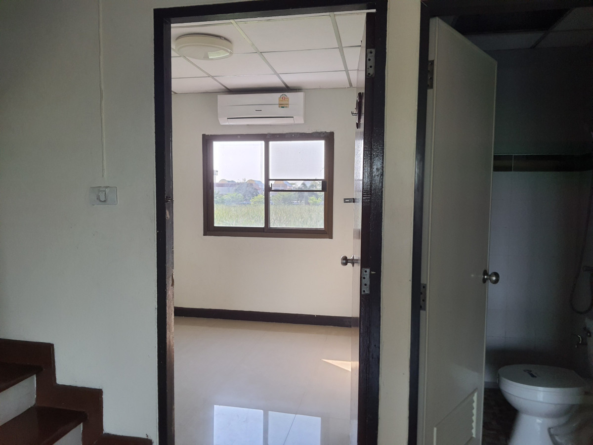 ขายทาวน์โฮมนนทบุรี บางใหญ่ บางบัวทอง : ขายทาวน์เฮ้าส์/ทาวน์โฮม สวีทโฮม ปาร์ค บางบัวทอง หน้ากว้าง รีโนเวทใหม่ บางบัวทอง บางบัวทอง นนทบุรี CX-144335 (S)