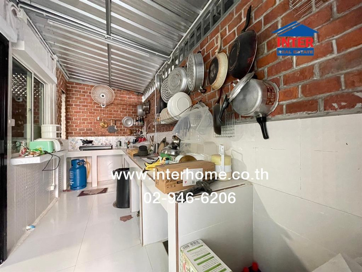 For SaleHousePattaya, Bangsaen, Chonburi : 2-story detached house, 43.8 sq m, Pruksa Nara Village. Nong Mon-Chonburi Soi 11, near Eastern Seaboard Nursing School, Sukhumvit Road, Saensuk Road, Mueang Chonburi, Chonburi