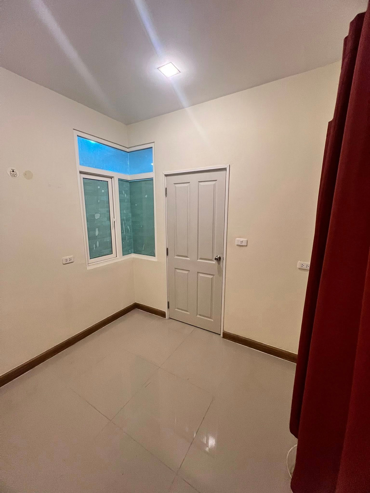 ให้เช่าทาวน์โฮมบางแค เพชรเกษม : โกลเด้น ทาวน์ บางแค / 4 ห้องนอน (เช่า), Golden Town Bangkhae / 4 Bedrooms (FOR RENT) BALL256