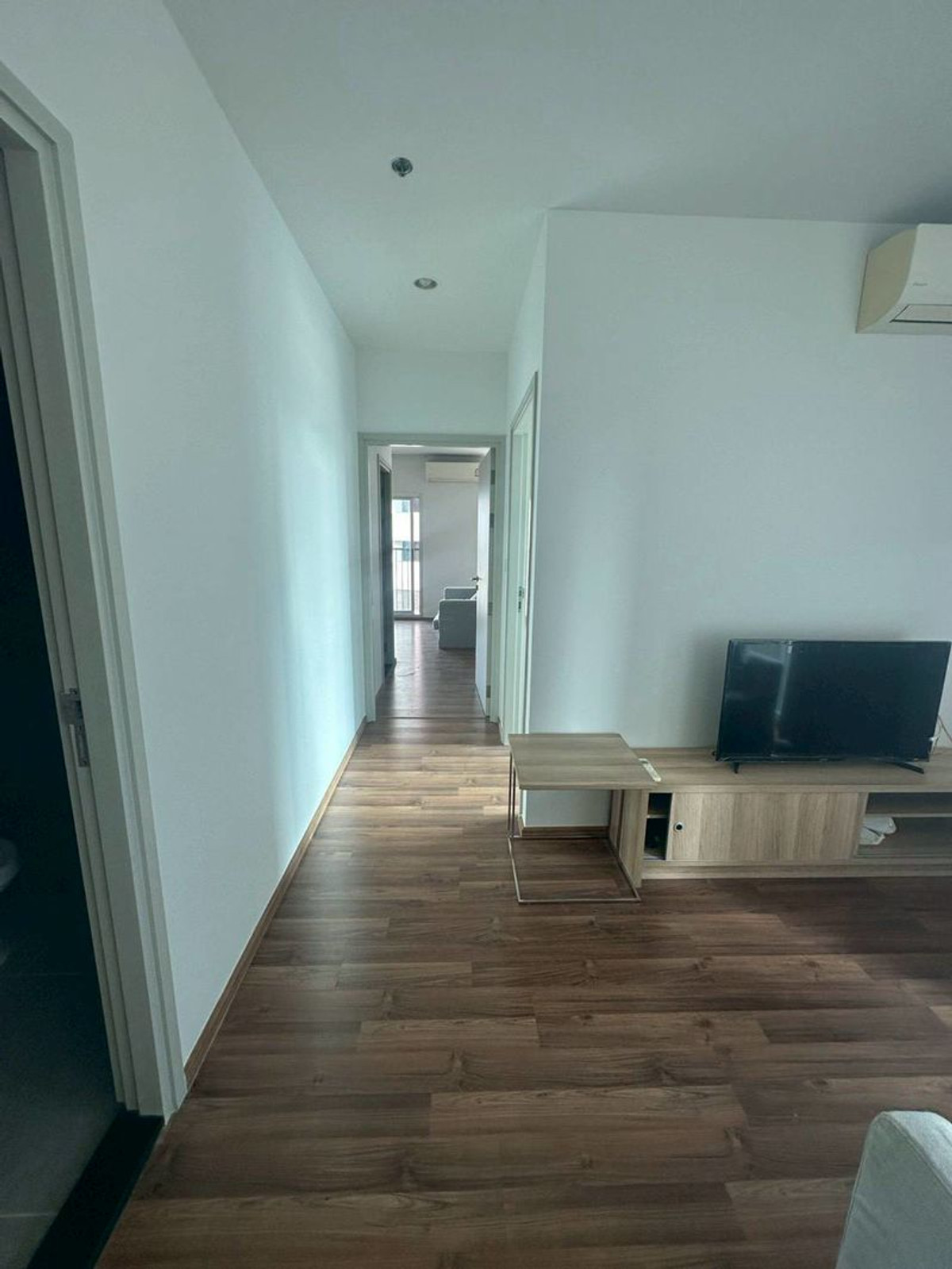 ให้เช่าคอนโดรัชดา ห้วยขวาง : ให้เช่า คอนโดใกล้MRT ศูนย์วัฒนธรรม : Noble Revolve Ratchada 2 :✨2 ห้องนอน เครื่องใช้ไฟฟ้าครบ พร้อมอยู่  