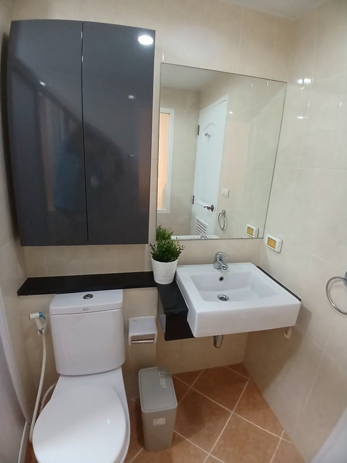 ขายคอนโดสีลม ศาลาแดง บางรัก : 🏠✨ สุรวงศ์ ซิตี้ รีสอร์ท | ขายคอนโด 1 ห้องนอน (HBH-SI-83)