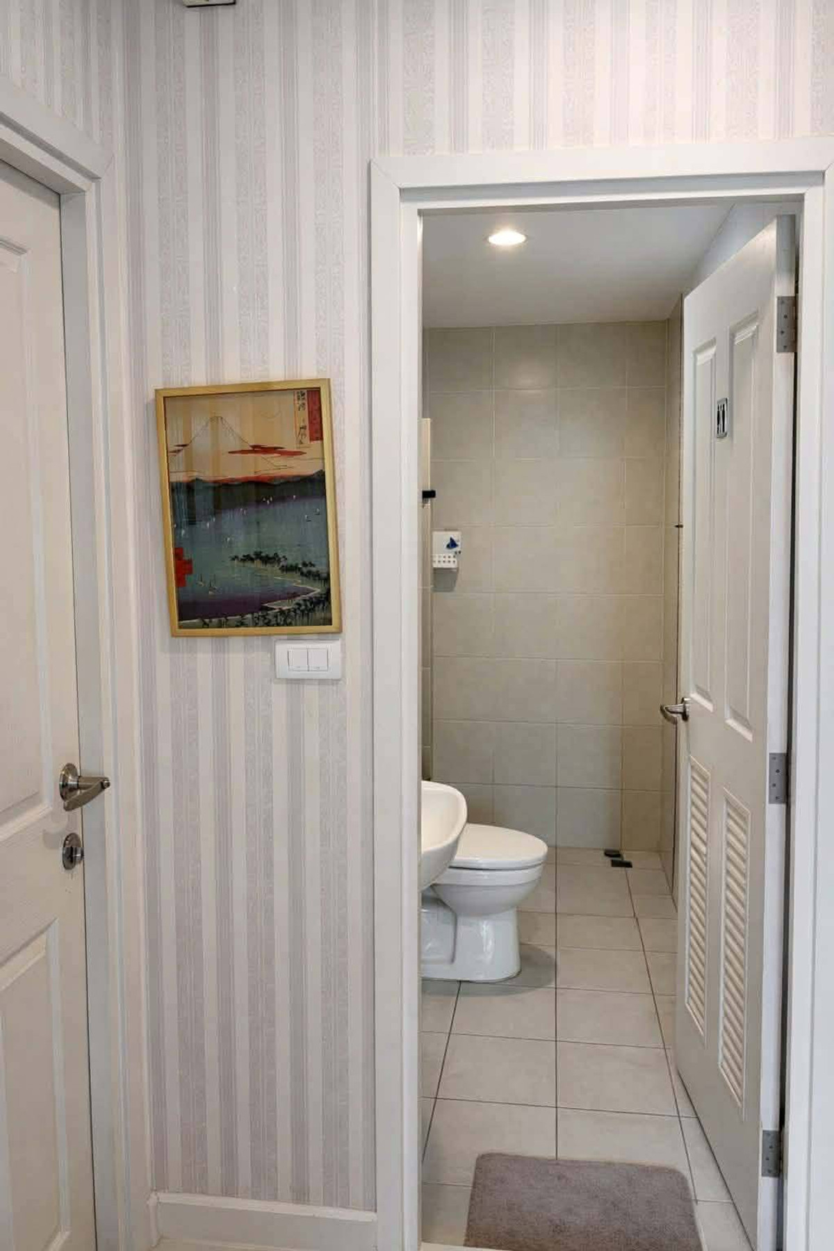 For RentSamut Prakan,Samrong : For rent, 2-story semi-detached house, The Plant Village, Thepharak, good condition, with furniture, price 25,000 baht.