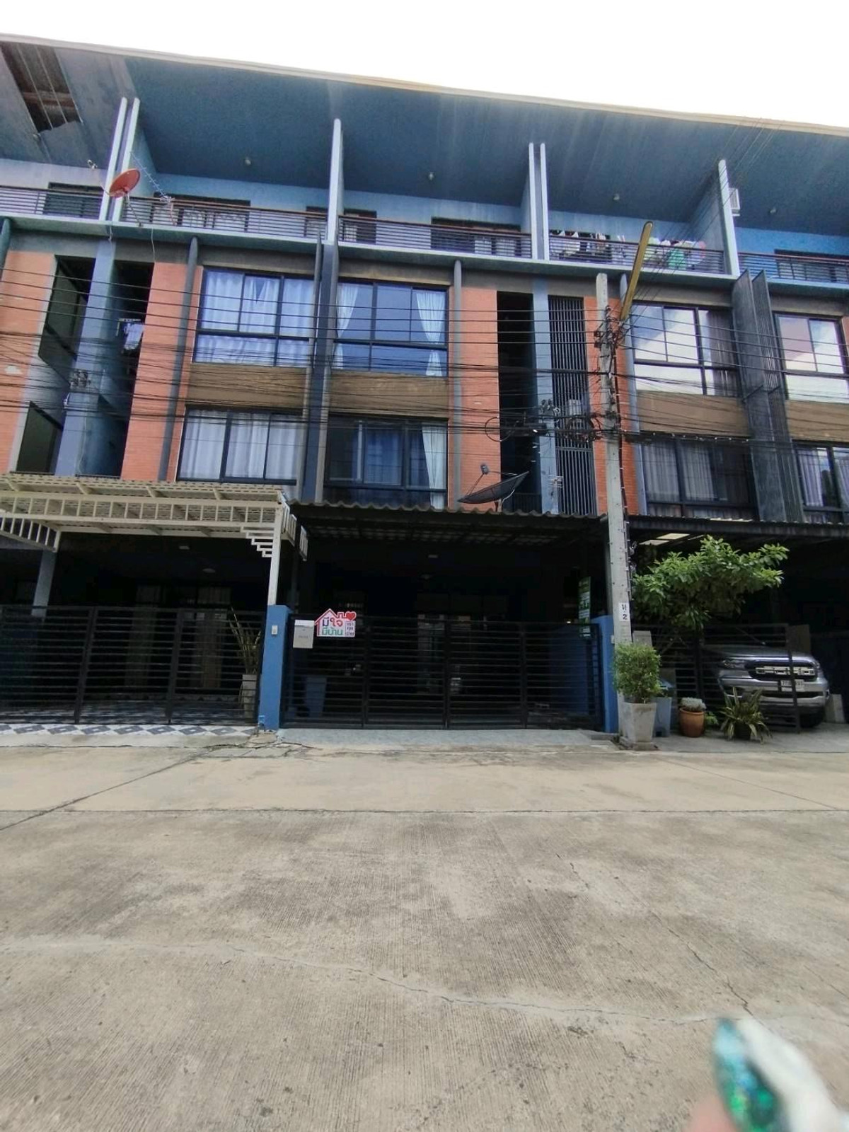 สำนักงานแจ้งวัฒนะ เมืองทอง : ขาย-ให้เช่า ม.เฮ้าส์35 HAUS35 Chaengwattana ใกล้จุดขึ้น ลงทางด่วนศรีรัช  ใกล้สถานศรีรัช MRTสีชมพู 