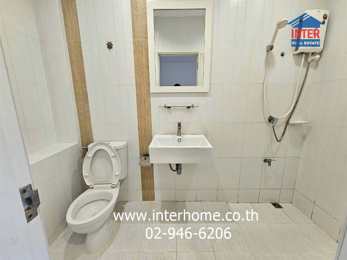 ขายอาคารพาณิชย์นวมินทร์ รามอินทรา : อาคารพาณิชย์ 4 ชั้น 26.6 ตร.ว. หมู่บ้านเดอะรักษ์ รามอินทรา 65 ใกล้ตลาดถนมมิตร ซอยรามอินทรา65 ถนนรามอินทรา ถนนซอยรามอินทรา65 เขตบางเขน กรุงเทพมหานคร