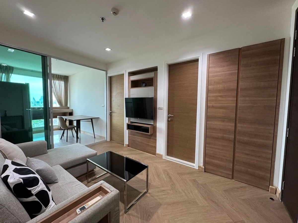 For SaleCondoSapankwai,Jatujak : Renovated Condo for Sale with Tenant | 5% Yield (Rhythm Phahol Ari)