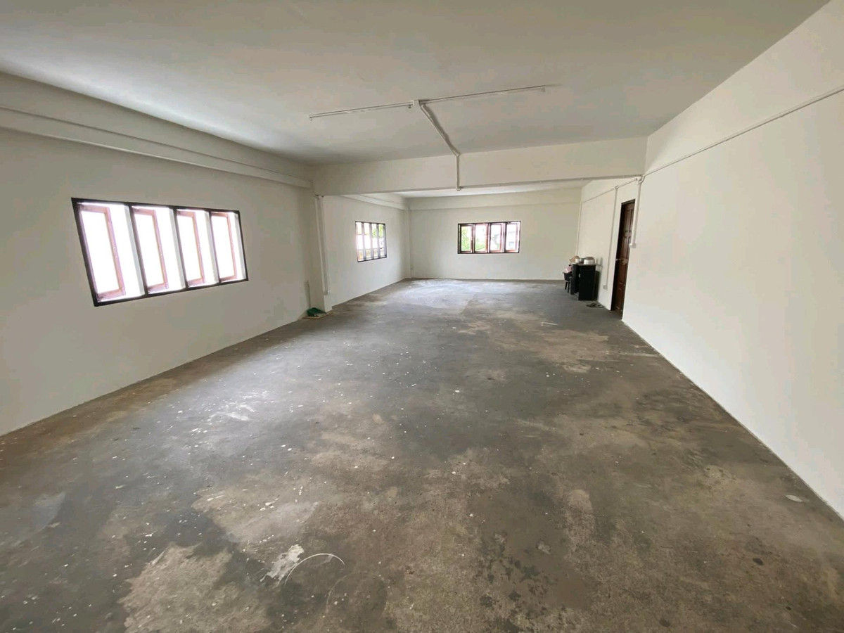 For RentWarehouseBangna, Bearing, Lasalle : Warehouse with office for rent, Bangna Km. 2, near Central Bangna, entire building renovated | Ready to use immediately
