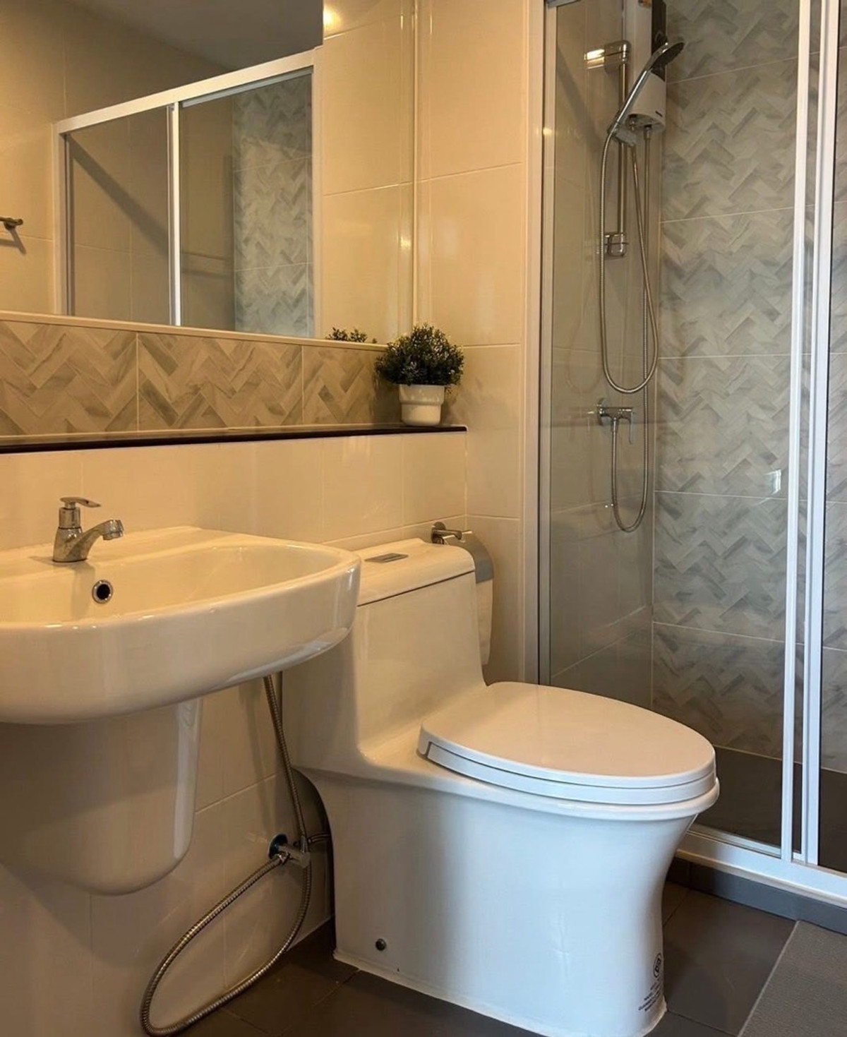 ให้เช่าคอนโดท่าพระ ตลาดพลู วุฒากาศ : ❌ให้เช่าแล้วนะคะ ❌
ให้เช่า ห้องบิ้วอินสวย 📱ประตูดิจิตอล📱 ❤️ค่าเช่า 13,000 บาท #รีเจ้นท์โฮมวุฒากาศ