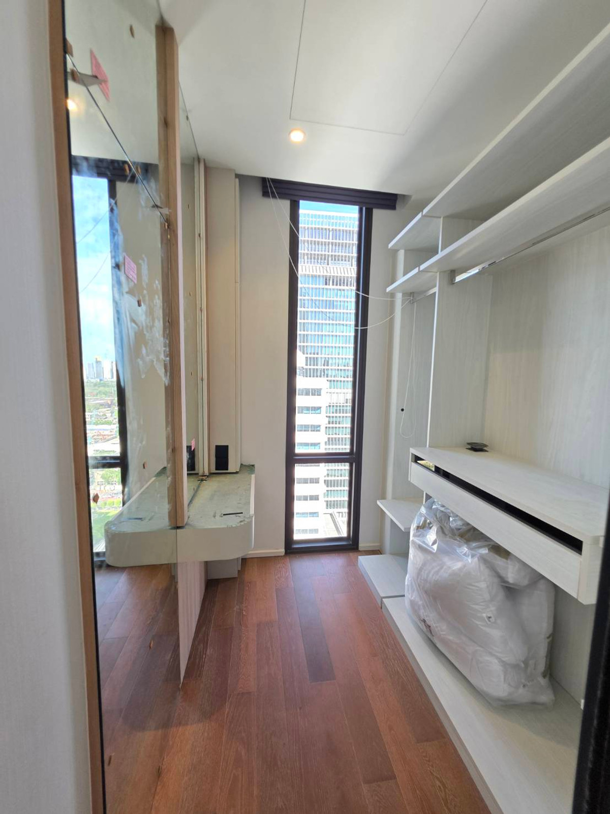 For SaleCondoWitthayu, Chidlom, Langsuan, Ploenchit : Muniq Langsuan: 86.01 sqm. 2bed 2bath 86.01sqm. 32,000,000 Am: 0656199198