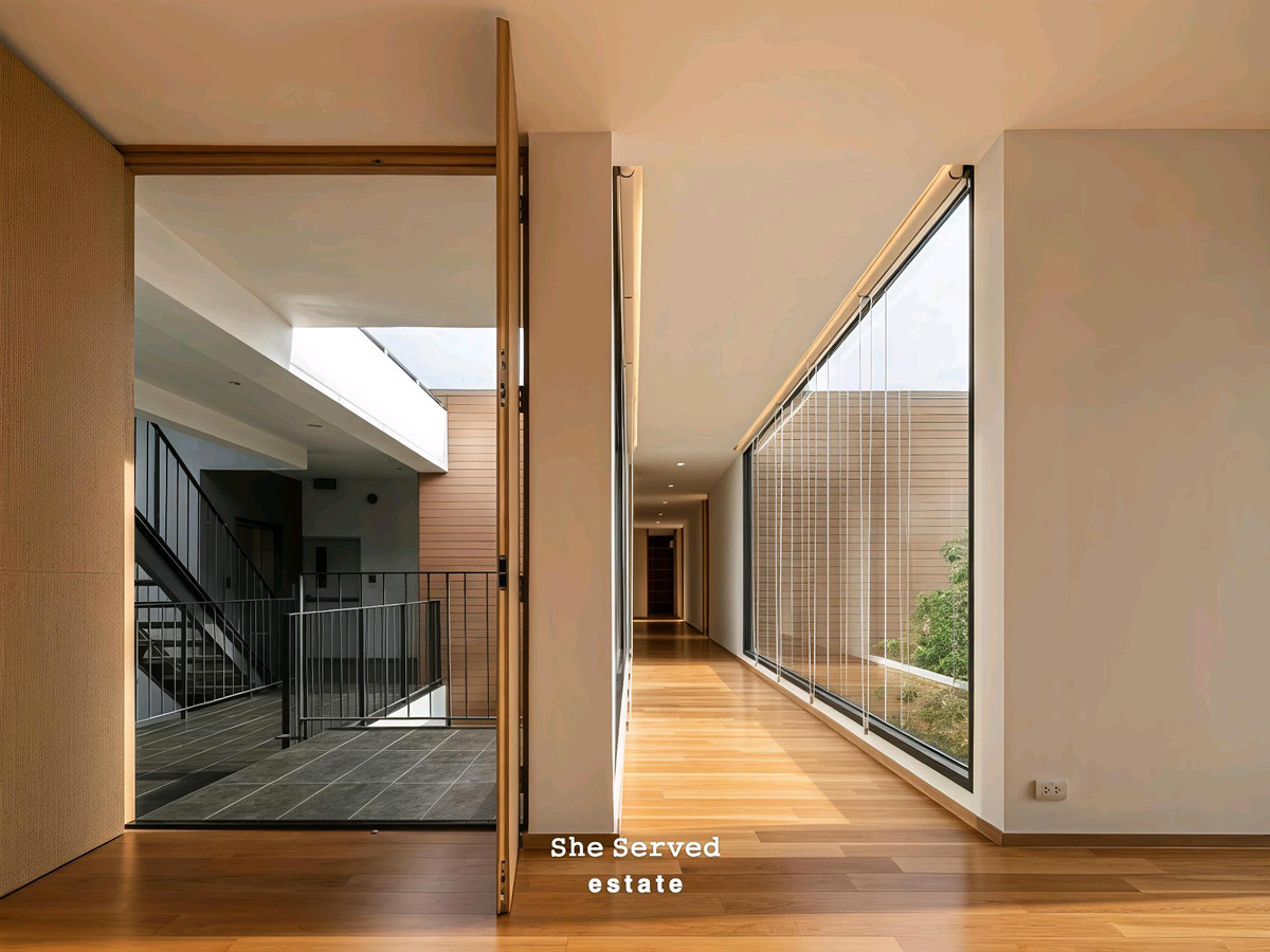 ให้เช่าคอนโดสุขุมวิท อโศก ทองหล่อ : ◈ Vana Residences Sukhumvit 26 ◈ For Rent • Luxury Apartment • Large Terrace • Available 15 March 2026