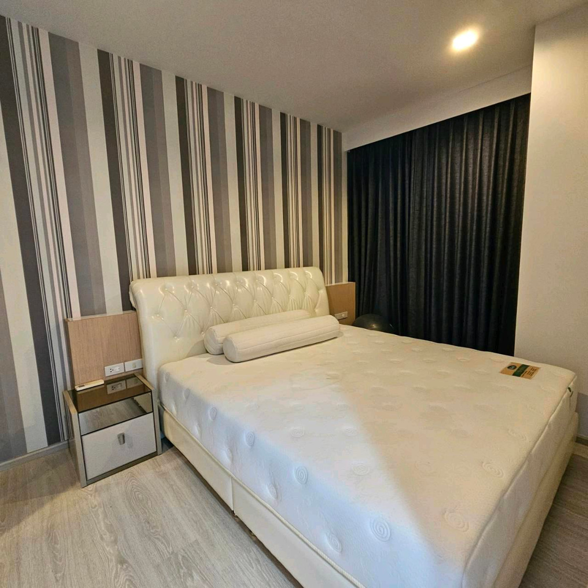 For RentCondoWongwianyai, Charoennakor : For rent!!! NYE BY SANSIRI