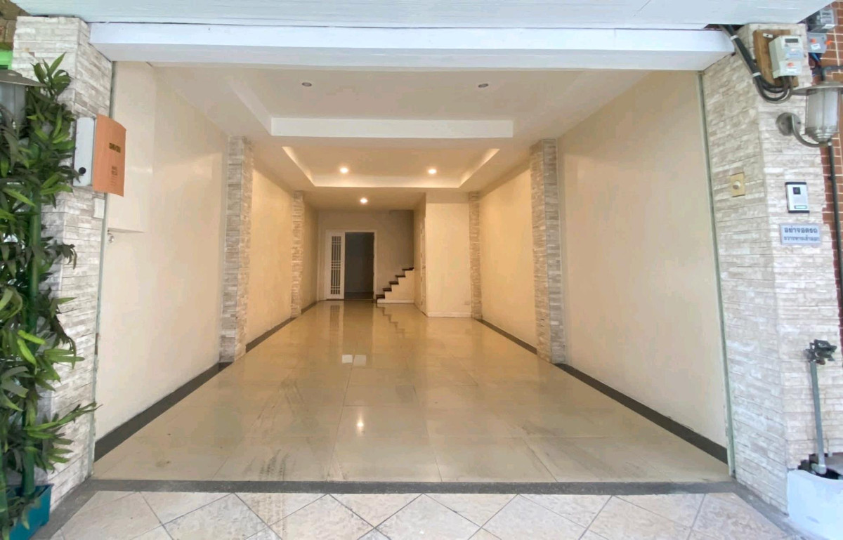 ให้เช่าทาวน์โฮมสยาม จุฬา สามย่าน : 🔥🔥🔥ทาวน์โฮม 5 ชั้น รีโนเวทใหม่ | ซอยเกษมสันต์ 1 ปทุมวัน💚💚💚