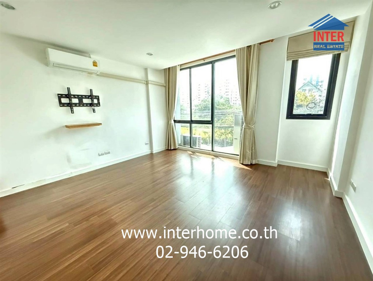 ขายอาคารพาณิชย์นวมินทร์ รามอินทรา : อาคารพาณิชย์ 4 ชั้น 26.6 ตร.ว. หมู่บ้านเดอะรักษ์ รามอินทรา 65 ใกล้ตลาดถนมมิตร ซอยรามอินทรา65 ถนนรามอินทรา ถนนซอยรามอินทรา65 เขตบางเขน กรุงเทพมหานคร