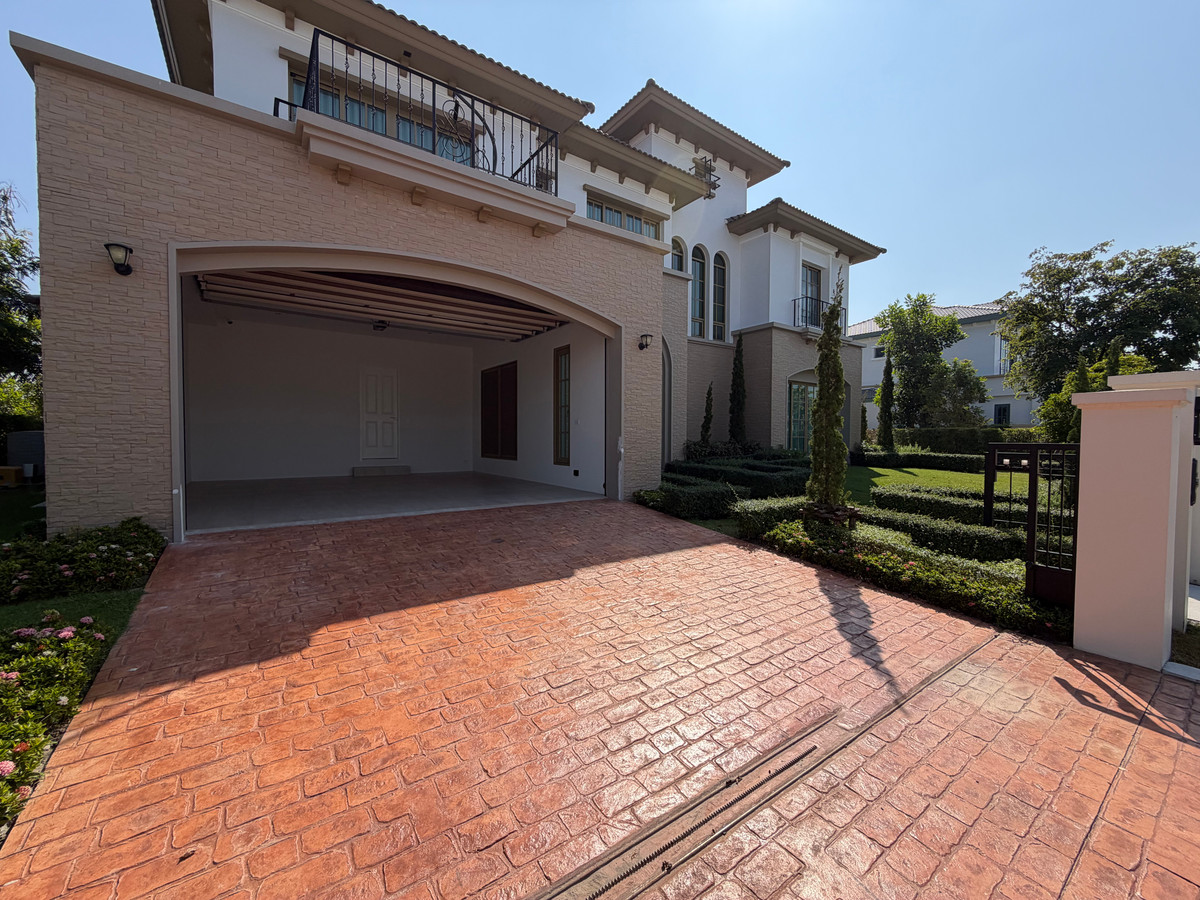 For SaleHousePathum Thani,Rangsit, Thammasat : REIGNWOOD PARK, a luxury villa with 5 bedrooms on a golf course, area over 2,000 rai.