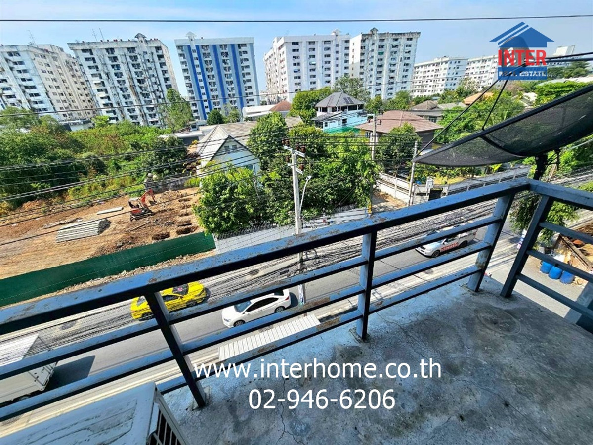 ขายอาคารพาณิชย์นวมินทร์ รามอินทรา : อาคารพาณิชย์ 4 ชั้น 26.6 ตร.ว. หมู่บ้านเดอะรักษ์ รามอินทรา 65 ใกล้ตลาดถนมมิตร ซอยรามอินทรา65 ถนนรามอินทรา ถนนซอยรามอินทรา65 เขตบางเขน กรุงเทพมหานคร