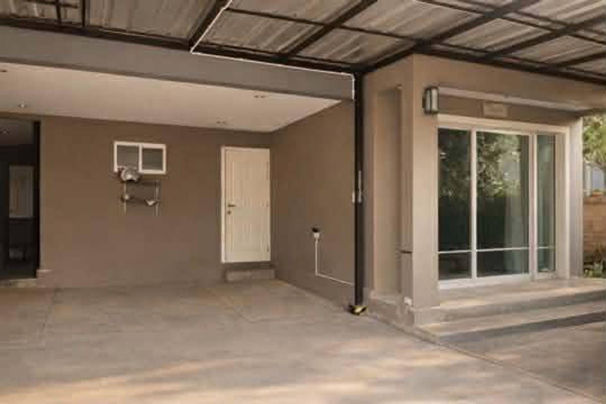 For RentSamut Prakan,Samrong : For rent, 2-story semi-detached house, The Plant Village, Thepharak, good condition, with furniture, price 25,000 baht.