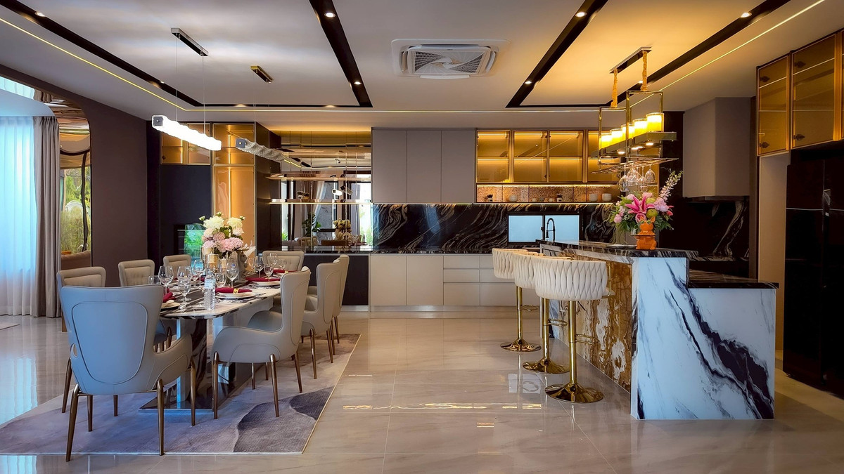 ขายพัทยา บางแสน ชลบุรี สัตหีบ : ขายบ้าน Pool Villa โซนมาบประชัน  126 ตารางวา  752 ตารางเมตร  5 ห้องนอน 7 ห้องน้ำ ดีไซน์หรู ทันสมัย