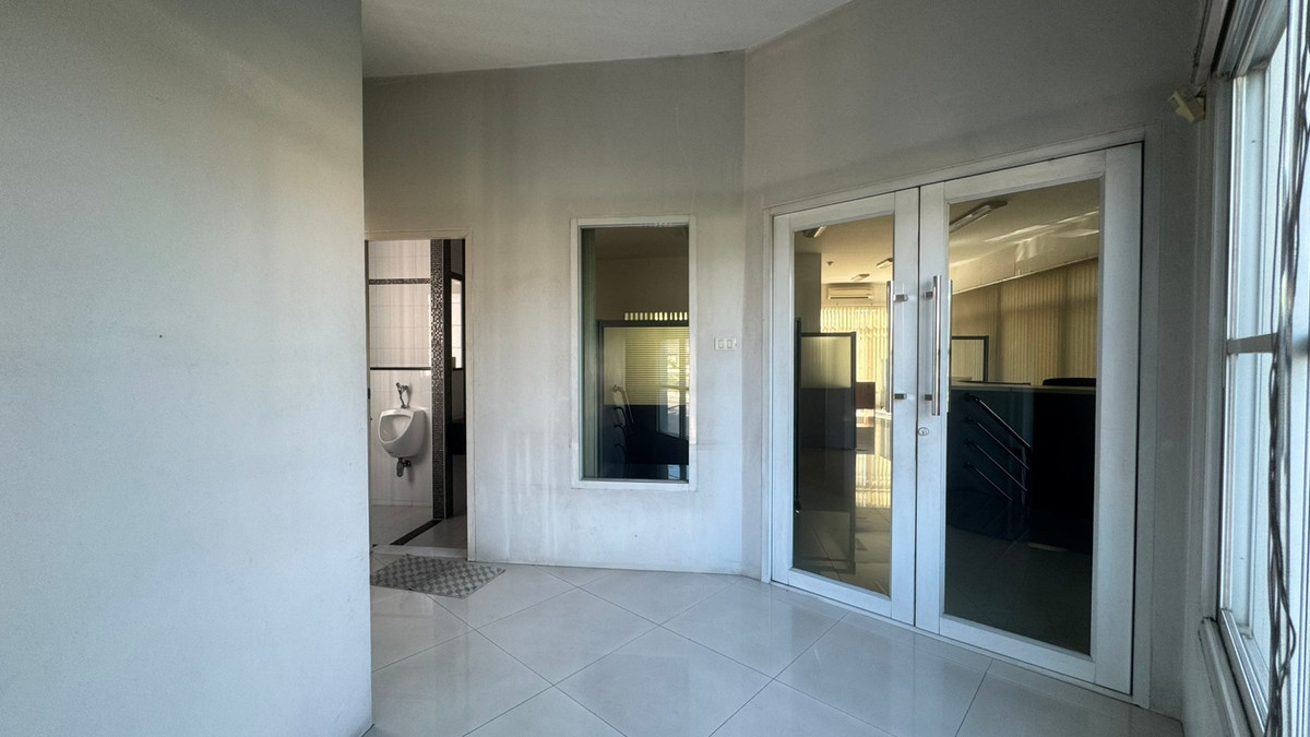 For SaleHome OfficeRama5, Ratchapruek, Bangkruai : Cheapest in this area, home office for sale, land 77 wa, building 274 sq m., next to Kanchanaphisek Road, parking for 3 cars.
