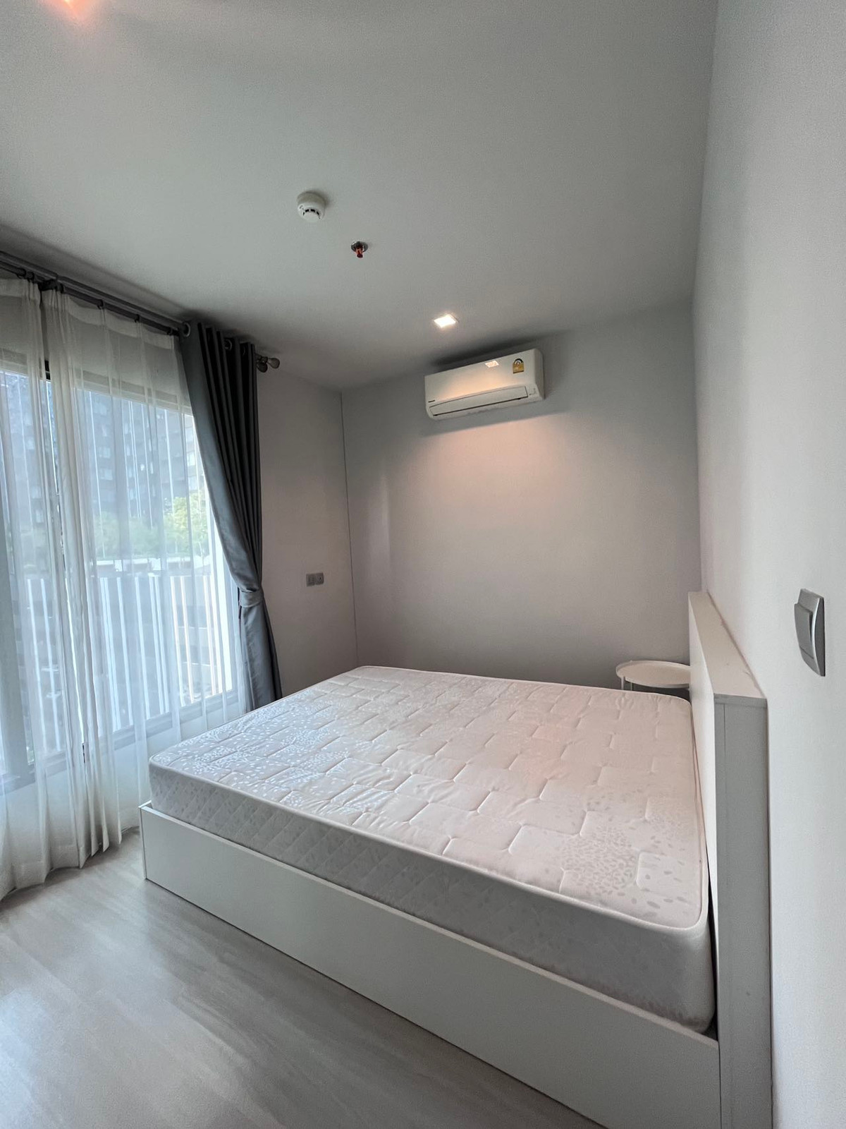 ให้เช่าคอนโดพระราม 9 เพชรบุรีตัดใหม่ RCA : RC023426 Condo 2 beds for rent at Life Asoke Rama 9 ใกล้ MRT พระราม 9 เพียง 300 ม.
