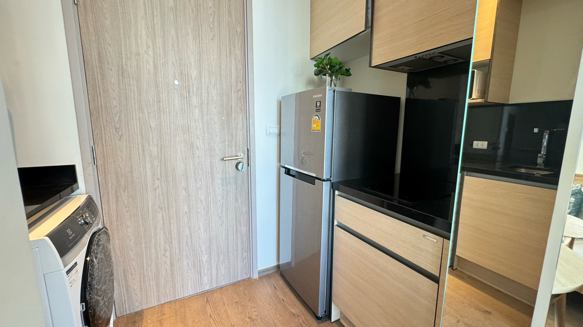 ให้เช่าคอนโดสุขุมวิท อโศก ทองหล่อ : ปล่อยเช่า ห้องสวย ราคา 20,000 บาท อาคาร 5 สนใจนัดชม 0808144488