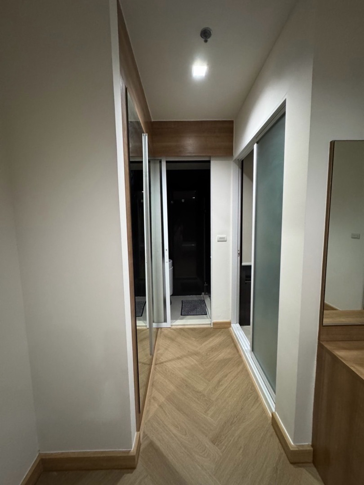 For SaleCondoSapankwai,Jatujak : Renovated Condo for Sale with Tenant | 5% Yield (Rhythm Phahol Ari)