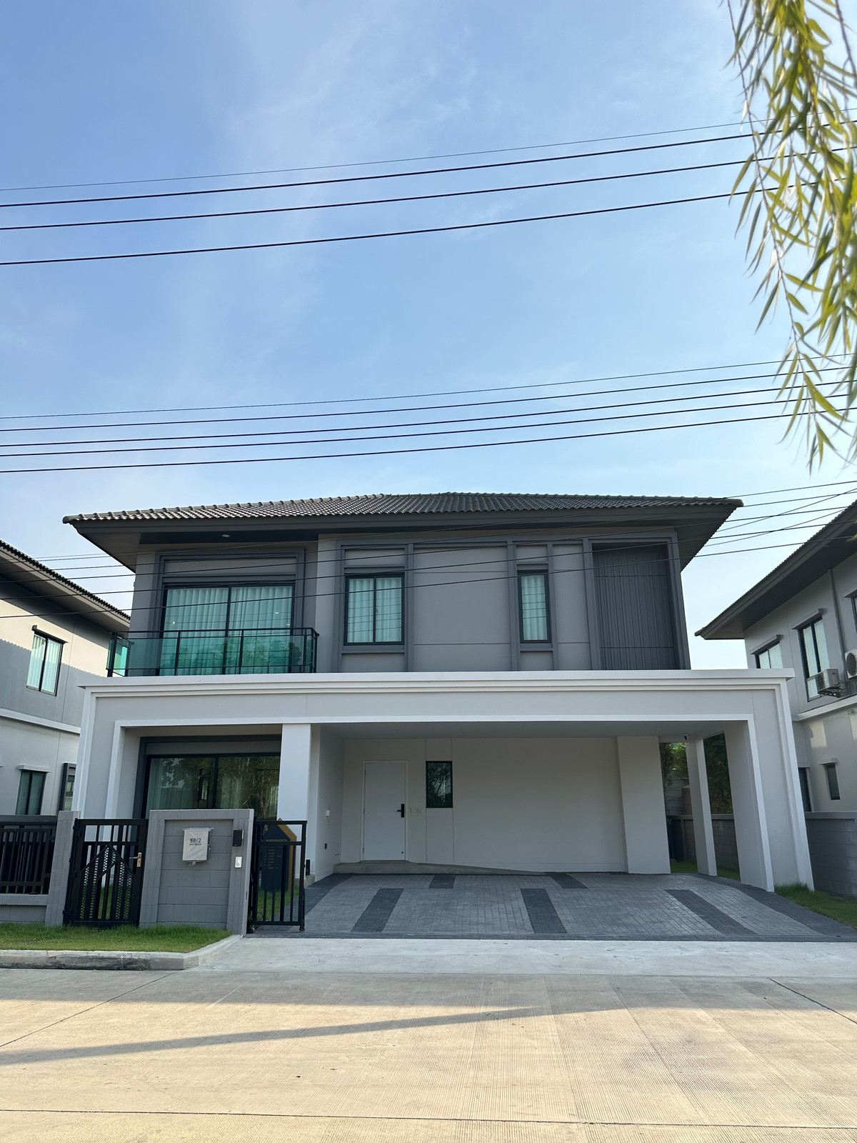 ขายบ้านบางนา แบริ่ง ลาซาล : บ้านแต่งพร้อมอยู่‼️ ถนนเมน หน้าสวน ทำเลบางนากม.18 พร้อมเปิดขายแล้ว