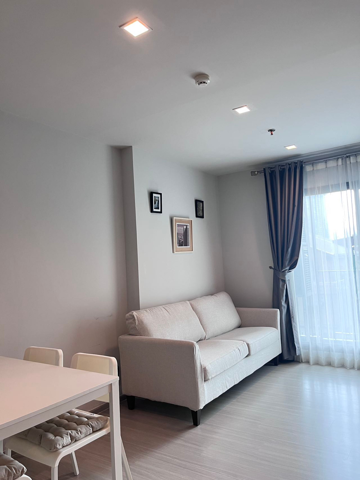 ให้เช่าคอนโดพระราม 9 เพชรบุรีตัดใหม่ RCA : RC023426 Condo 2 beds for rent at Life Asoke Rama 9 ใกล้ MRT พระราม 9 เพียง 300 ม.