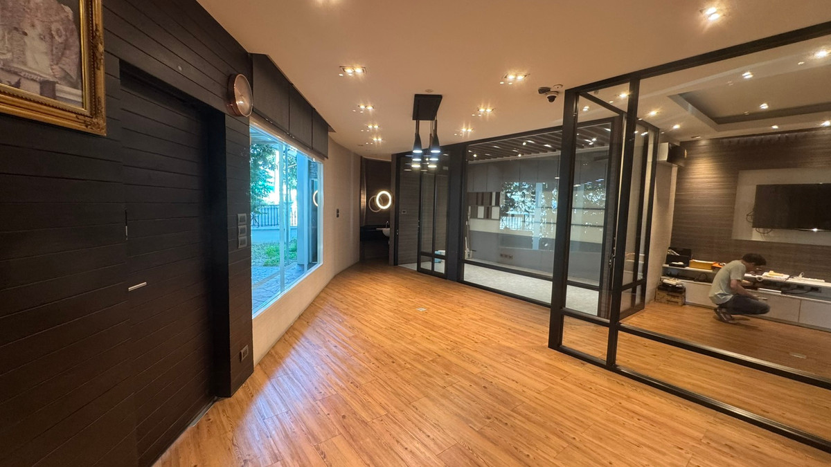 For SaleHome OfficeRama5, Ratchapruek, Bangkruai : Cheapest in this area, home office for sale, land 77 wa, building 274 sq m., next to Kanchanaphisek Road, parking for 3 cars.
