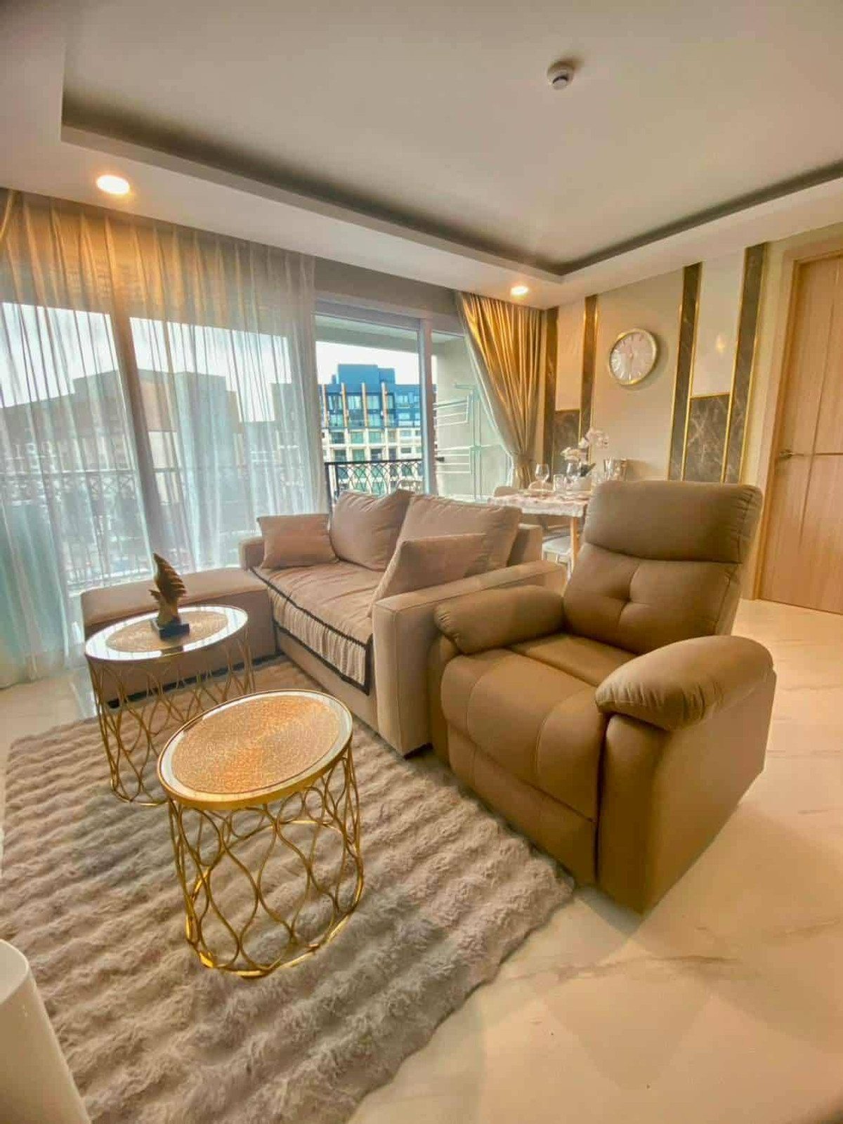 ขายคอนโดพัทยา บางแสน ชลบุรี สัตหีบ : ถูกกว่าโครงการ 500,000 บ.!! ขายพร้อมผู้เช่า คอนโดดุสิตแกรนด์พาร์ค2 ใกล้หาดจอมเทียนพัทยา  รับค่าเช่าต่อได้ทันที