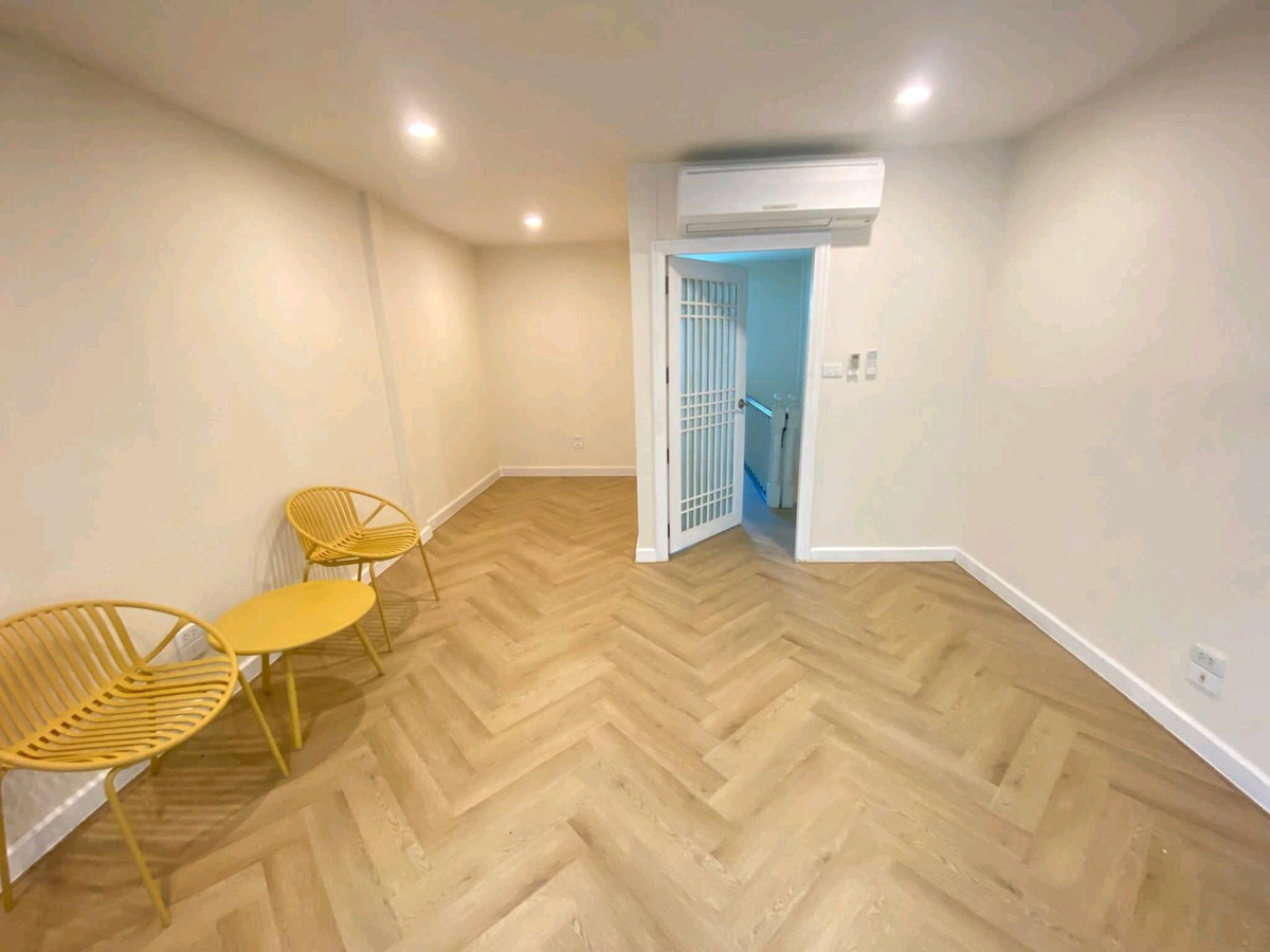 ให้เช่าทาวน์โฮมสยาม จุฬา สามย่าน : 🔥🔥🔥ทาวน์โฮม 5 ชั้น รีโนเวทใหม่ | ซอยเกษมสันต์ 1 ปทุมวัน💚💚💚