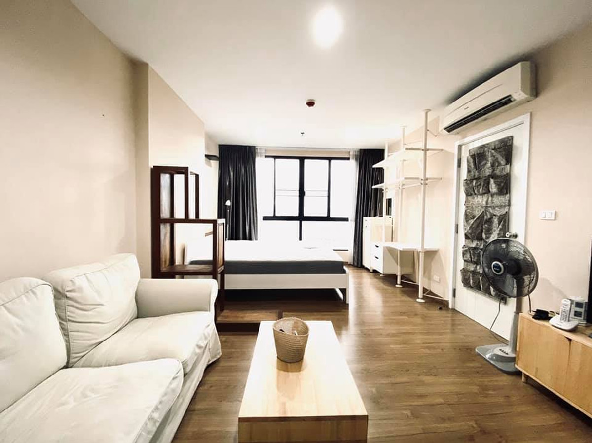 For RentCondoBang Sue, Wong Sawang, Tao Pun : Hurry and reserve now ‼️ For rent The tree interchange 🔥 Beautiful room, fully furnished 📍 Ready to move in (responds to chats and answers calls very quickly)