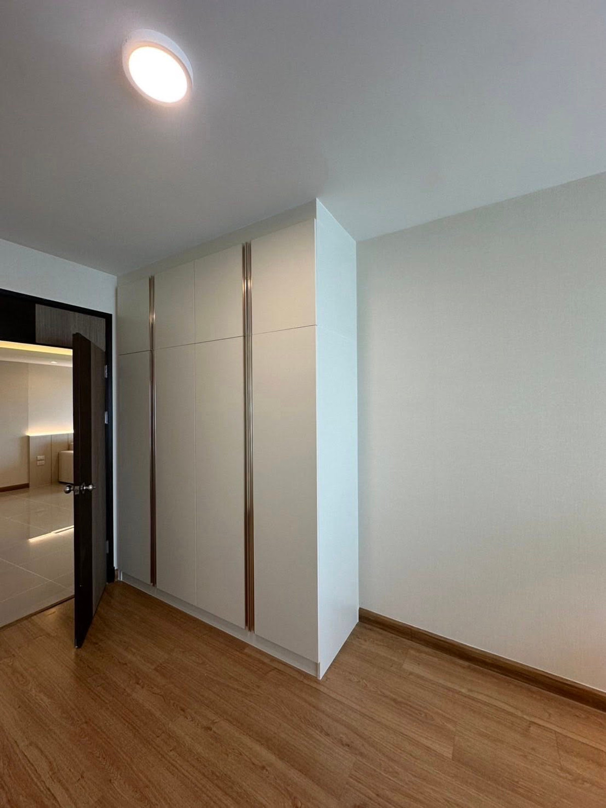 คอนโดวงเวียนใหญ่ เจริญนคร : 🏠✨ ศุภาลัย ริเวอร์ รีสอร์ท | ขาย / เช่า คอนโด 3 ห้องนอน (HBH-SI-73)