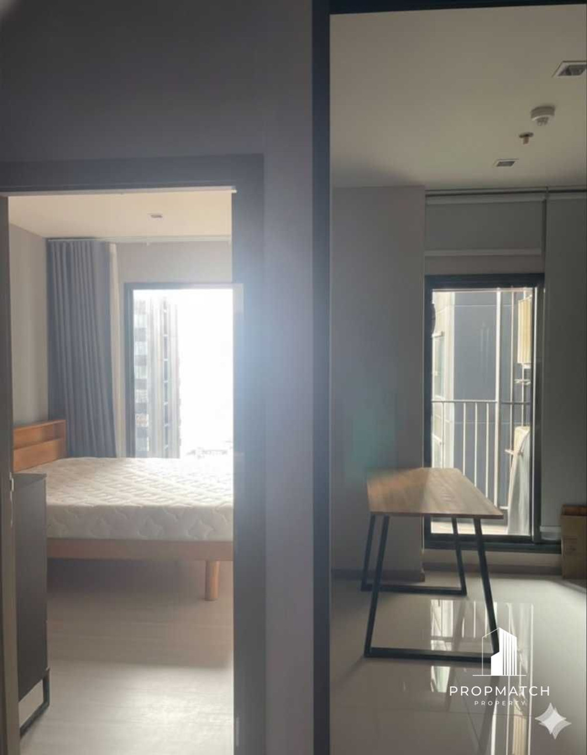 For SaleCondoRama9, Petchburi, RCA : HOT building in the heart of Rama 9, Life Asoke-Rama 9, good price, selling for only 4.12 m 33sqm, high floor, Building A, never rented out.  If interested, you can make an appointment to view at 064-6696546 Minnie. You can contact Line at this number.