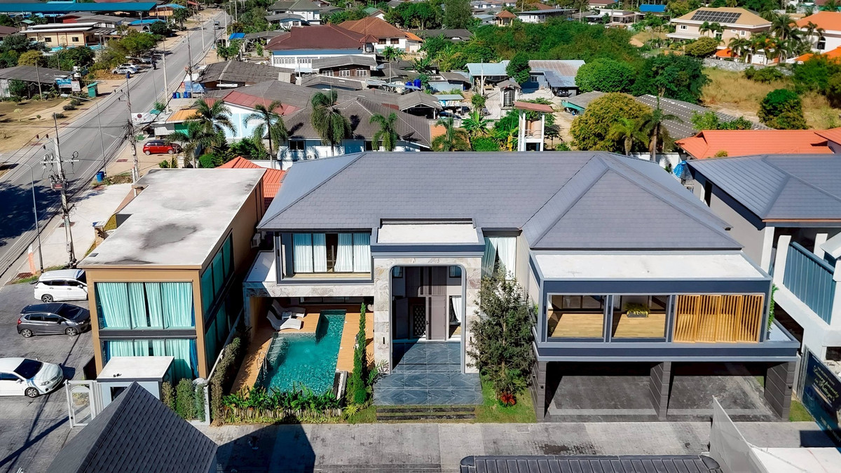 ขายพัทยา บางแสน ชลบุรี สัตหีบ : ขายบ้าน Pool Villa โซนมาบประชัน  126 ตารางวา  752 ตารางเมตร  5 ห้องนอน 7 ห้องน้ำ ดีไซน์หรู ทันสมัย